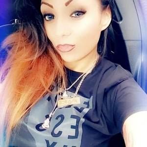 Meet your Posher, Monica